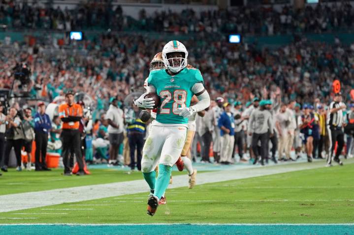 Fantasy Football RB Rankings: Start-Sit Advice on De’Von Achane, Ashton Jeanty & the Rest For Week 10 Week 10 of the NFL season is right around the corner, so it's time to rank the top 20 fantasy foot