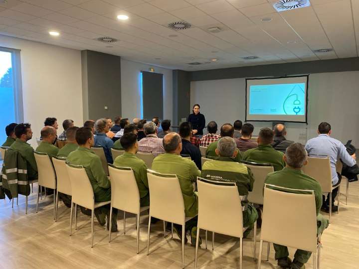 i-DE señala la relevancia de la electrificación de la economía