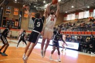 Van De Griend, Bengals too much for undersized Justice Lions