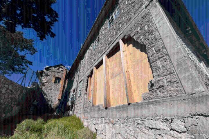 Un año de abandono: derrumbe de barda en el Museo de Minería de Real del Monte sepultó una casa y siguen sin asumir los daños