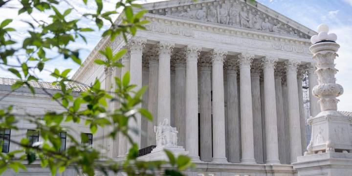 There's a 'decent chance' the Supreme Court will OK Trump's global tariffs: former USTR official