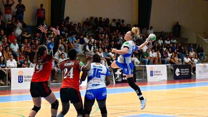 Condenado a sufrir viviendo en el alambre