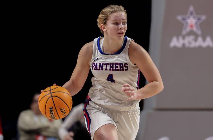 Alabama high school basketball stars: Mars Hill star dominates in close win