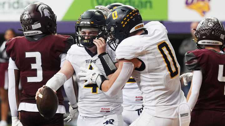Regina knocks off No. 2 Grundy Center in Class 1A football semifinals