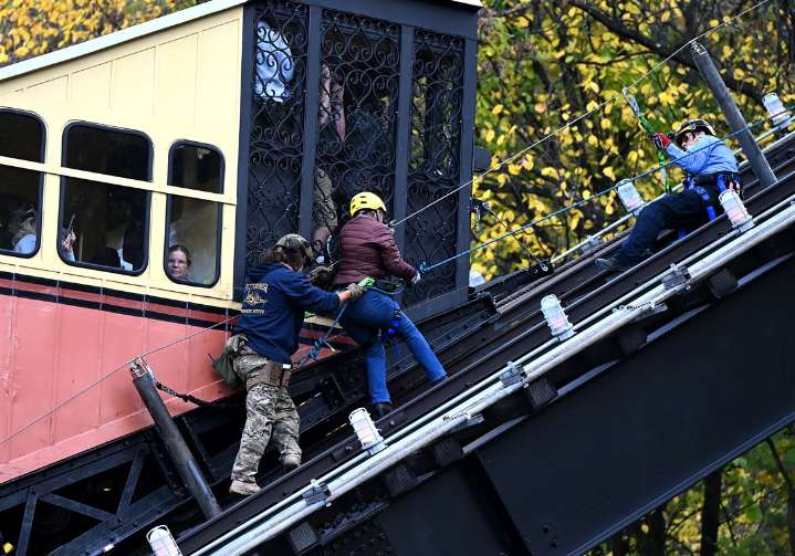Traffic: Mon Incline reopens ahead of Light Up Night