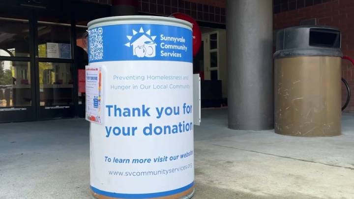 Estaciones de bomberos acepta donaciones de juguetes en Sunnyvale