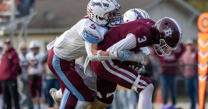 Game-winning field goal lifts St. Joe