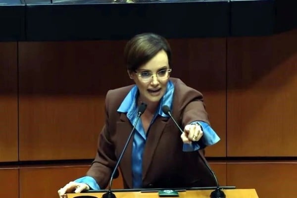 Llama Téllez 'imbξcil' a Noroña; él responde 'carroñeros'