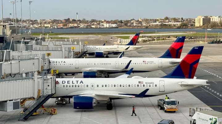Thrifty Traveler talks Thanksgiving trips and Delta hub disruptions during, after shutdown