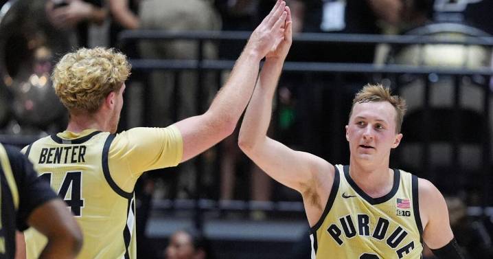 No. 1 Houston leapfrogs Purdue in AP Top 25