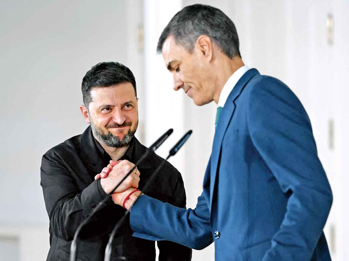 España destina 942 mdd a Ucrania para apoyo militar y reconstrucción