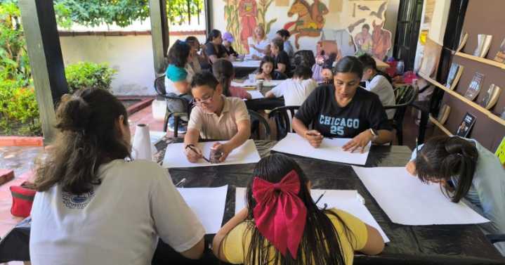 ‘Trazos de la memoria’, el taller gratuito de tinta china que llega al Museo Panóptico