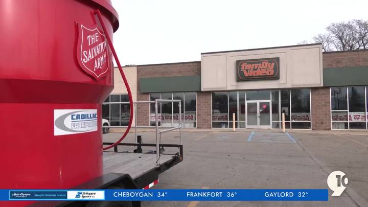 Salvation Army in Cadillac prepares to distribute 600 Thanksgiving dinners