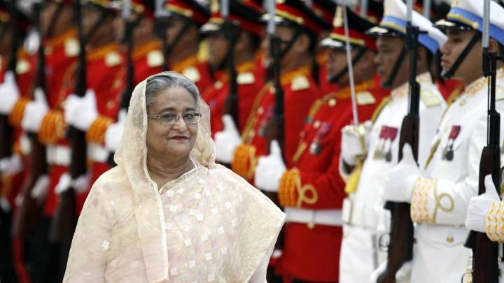 Bangladesh condenó a pena de muerte a exprimera ministra, considerada la "dama de hierro"