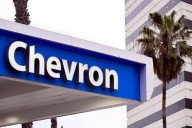 Compraría Chevron activos de la petrolera rusa Lukoil