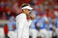 Ole Miss hands Lane Kiffin 'ultimatum' to make his coaching decision as rumors swirl