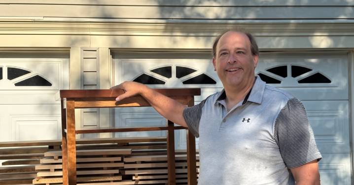 Man Who Lost Over  100 Lbs Reveals His 1 Most Effective Lifestyle Change