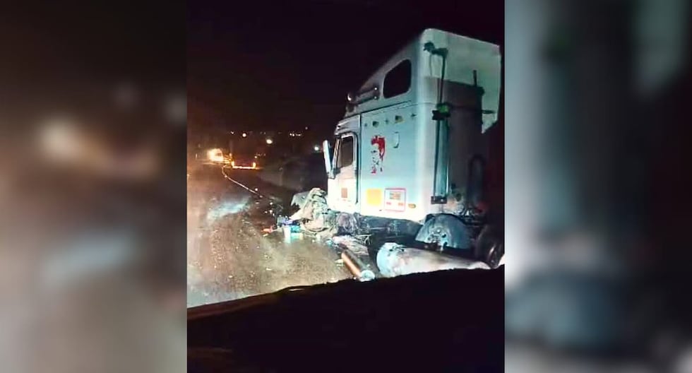 Arequipa: Pareja se salva de morir aplastada al chocar contra un camión