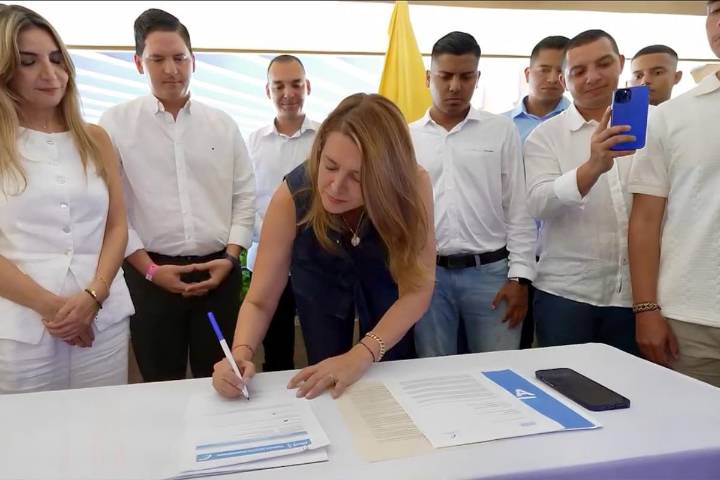 Juana Londoño oficializa su inscripción como precandidata presidencial del Partido Conservador