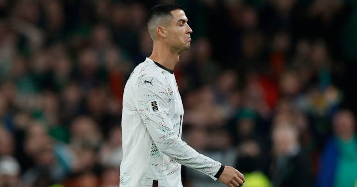 Cristiano Ronaldo se vuelve loco y por está fuerte falta se va expulsado del partido ante Irlanda (VIDEO)