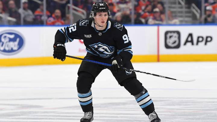 NHL On Tap: Cooley seeks 9th straight goal in 1st period for Mammoth