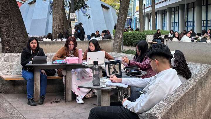 ¿Qué Carrera No Estudiar en México? Profesiones Sin Trabajo en el Futuro y las Mejor Pagadas Hoy