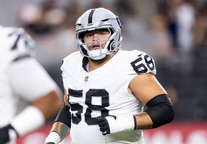 Deadspin | Report: Raiders G Jackson Powers-Johnson's season may be over