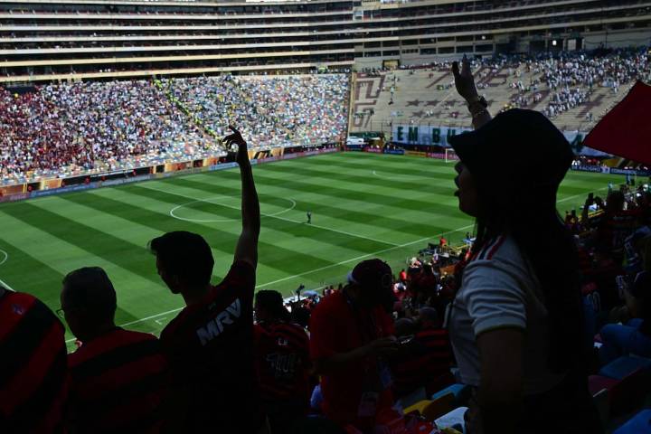 Séptima definición entre brasileños. Flamengo y Palmeiras van por su cuarta Libertadores, en una final que se atrasa en Lima