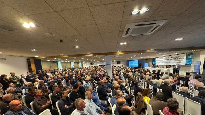 El campo de Lorca se alza contra los recortes al agua de pozos a partir de 2027