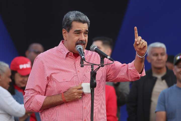 Maduro advierte que una acción militar de Trump contra Venezuela sería su fin político