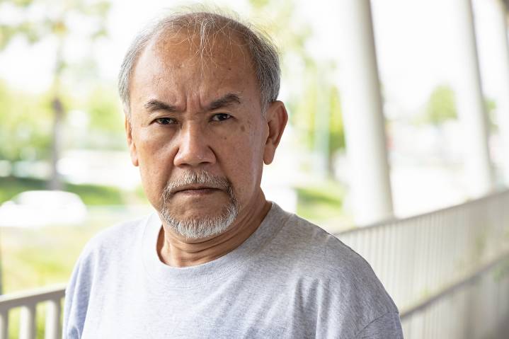 Dear Abby: How can I keep valued family relationships intact if Dad keeps acting like a jerk?