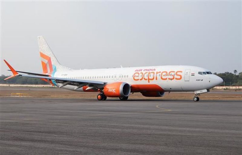 Air India Express Mumbai-Varanasi flight gets bomb threat