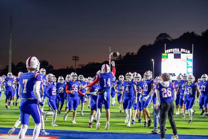Playoffs Football Preview: Rebels head to Auburn