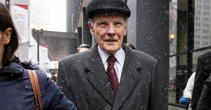 9 months after federal bribery conviction, former Speaker Madigan disbarred