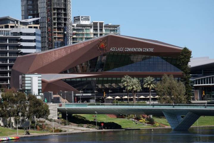 Analysis-Australia's green energy push, Pacific ties face setback from COP31 impasse