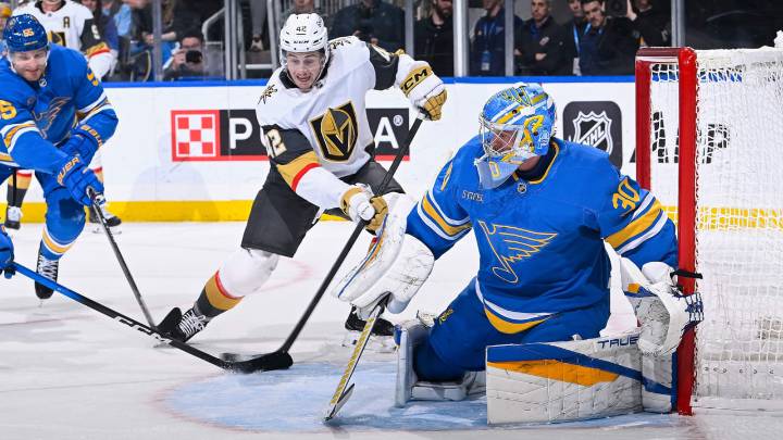 Bowman scores 1st NHL goal, Golden Knights defeat Blues to end 4