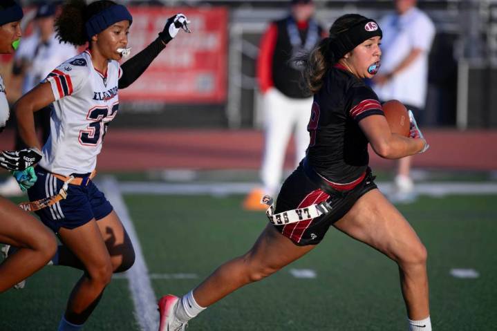 La Serna flag football falls short of Division 3 title against Roosevelt