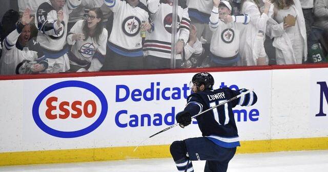Jets sign captain Adam Lowry to five-year, US$25M contract extension