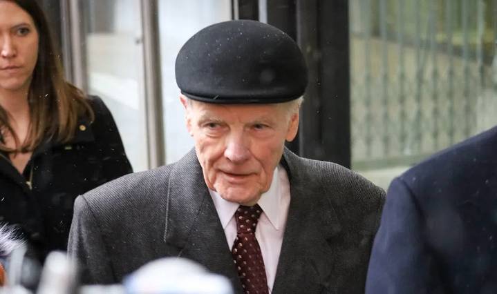 9 months after federal bribery conviction, former Speaker Madigan disbarred