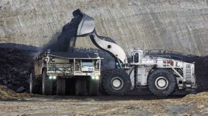 Trump exempts coal used in steelmaking from Clean Air Act rule