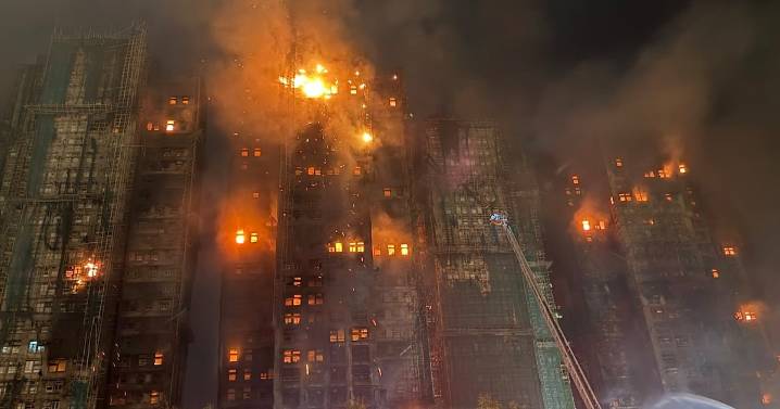 Ascienden a 94 los muertos por el incendio de un complejo de rascacielos en Hong Kong