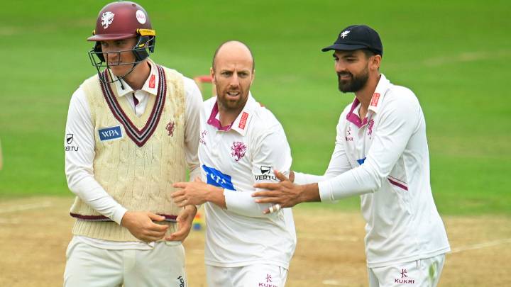 Jack Leach extends Somerset deal after losing ECB central contract