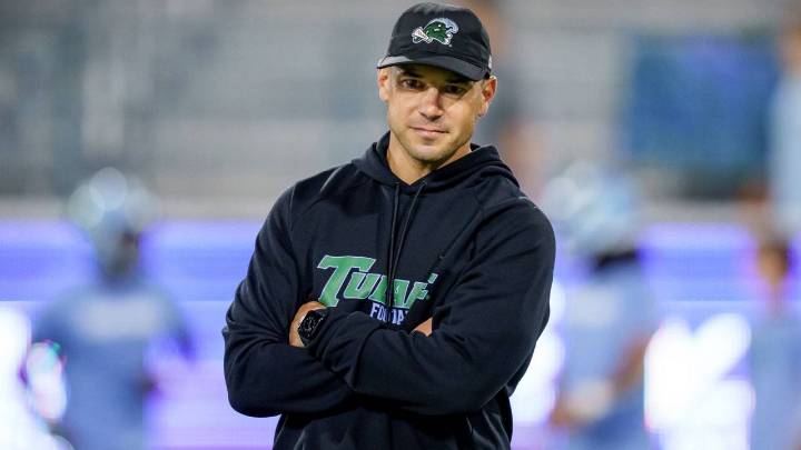 UF finalizing deal to hire Tulane’s Jon Sumrall as coach