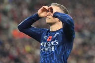 Arsenal concedes late goal to draw 2-2 with Sunderland and end winning run in Premier League