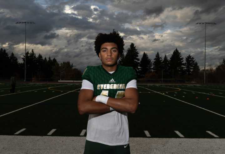 Evergreen’s Darren Schmitt turning heads as he helps lead Plainsmen to 3A football playoffs