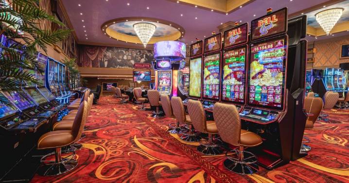 Tragedia en el casino de Cipolletti: murió una mujer tras descompensarse y esperan la autopsia para saber qué ocurrió