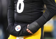 Steelers QB Aaron Rodgers limited to shotgun, pistol snaps vs. Bills due to wrist injury