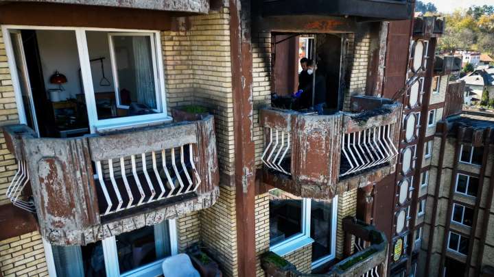 Al menos 11 muertos y 35 heridos en un incendio en una residencia de ancianos en Bosnia: el director del centro ha dimitido