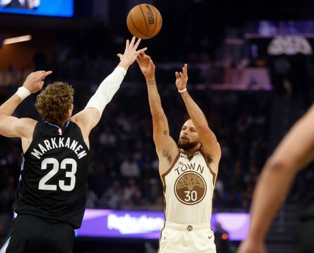 Warriors instant analysis: Second quarter blitz pushes Golden State past Utah