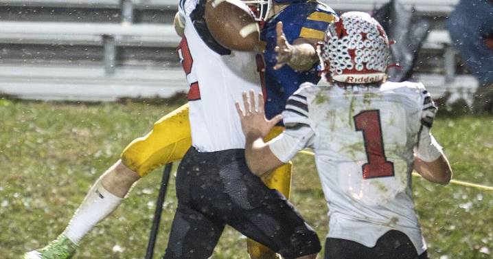 Fourth-quarter touchdown pass gives Eagles D